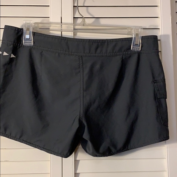 Cute Billabong Shorts - Picture 5 of 10